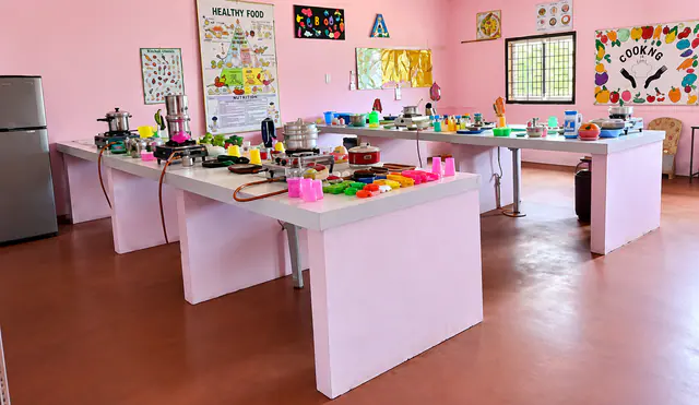 Cooking stations and utensils in the nutrition laboratory